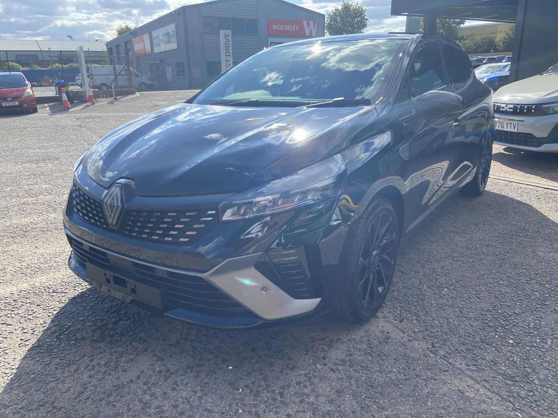 Vehicle image 6