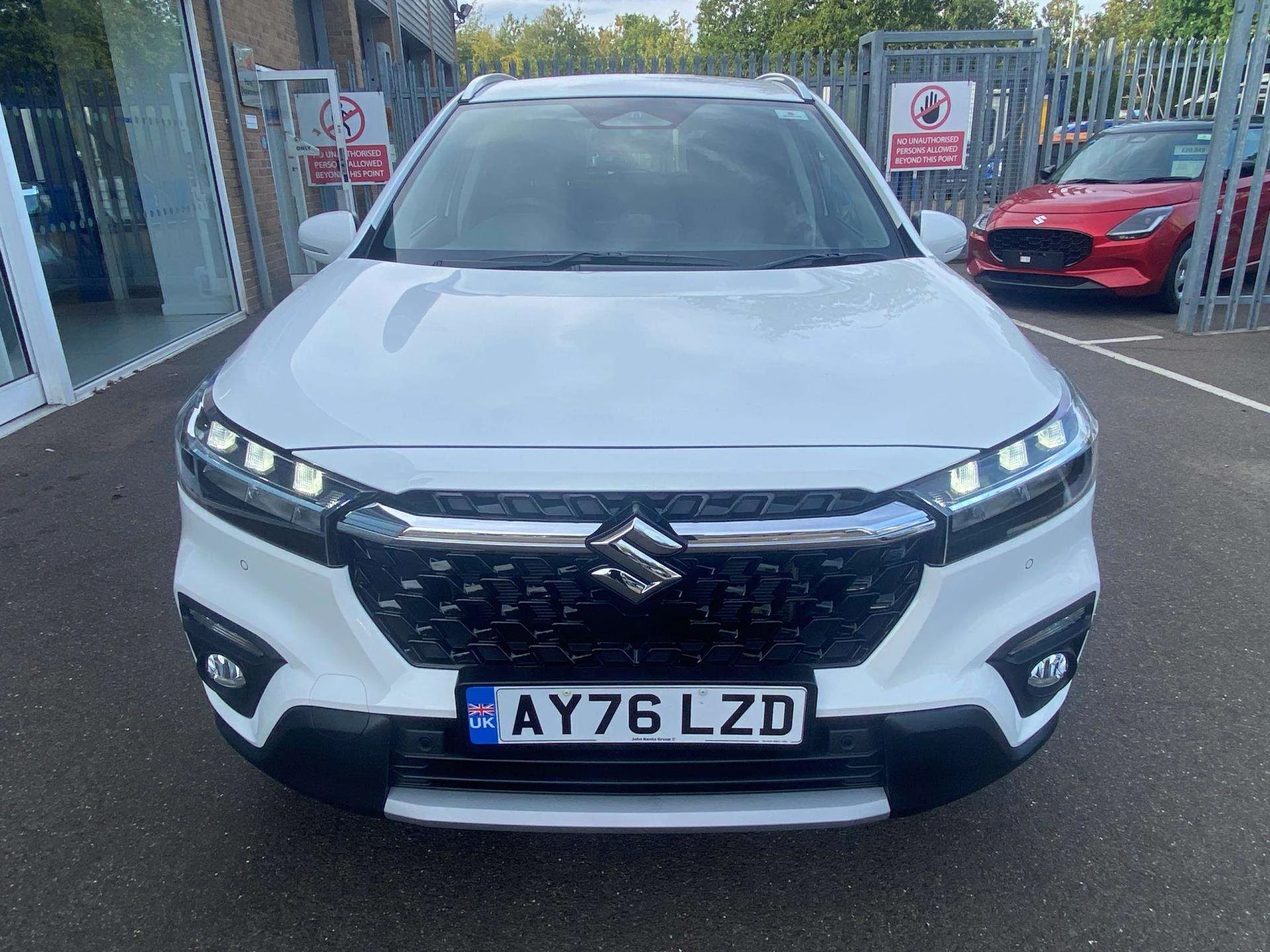 Vehicle image 4