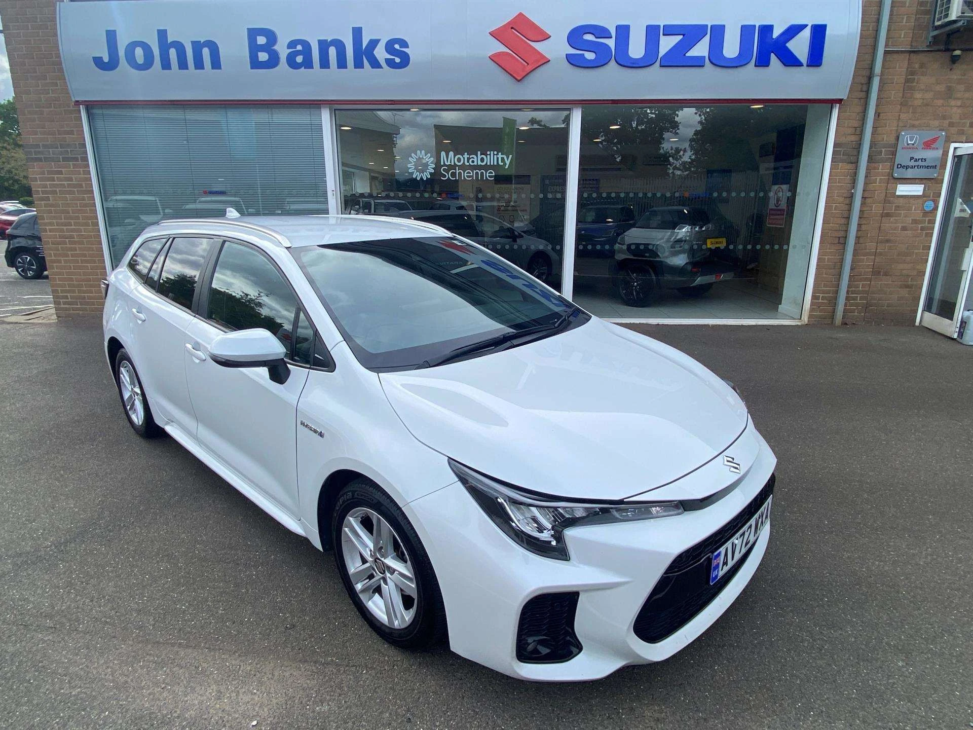 Vehicle image 3