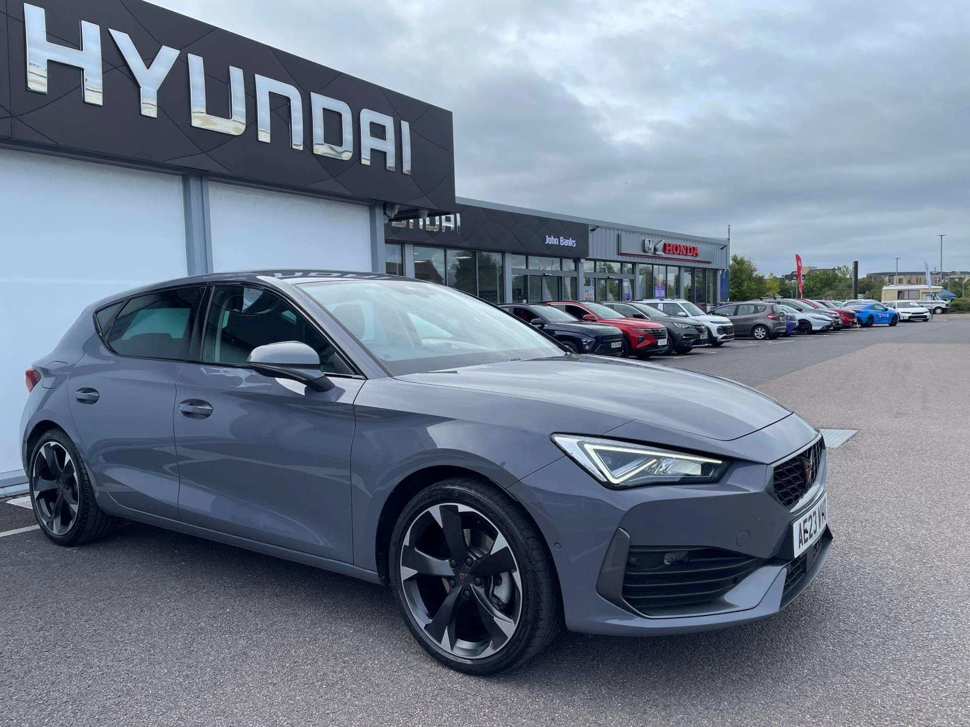 Vehicle image 5