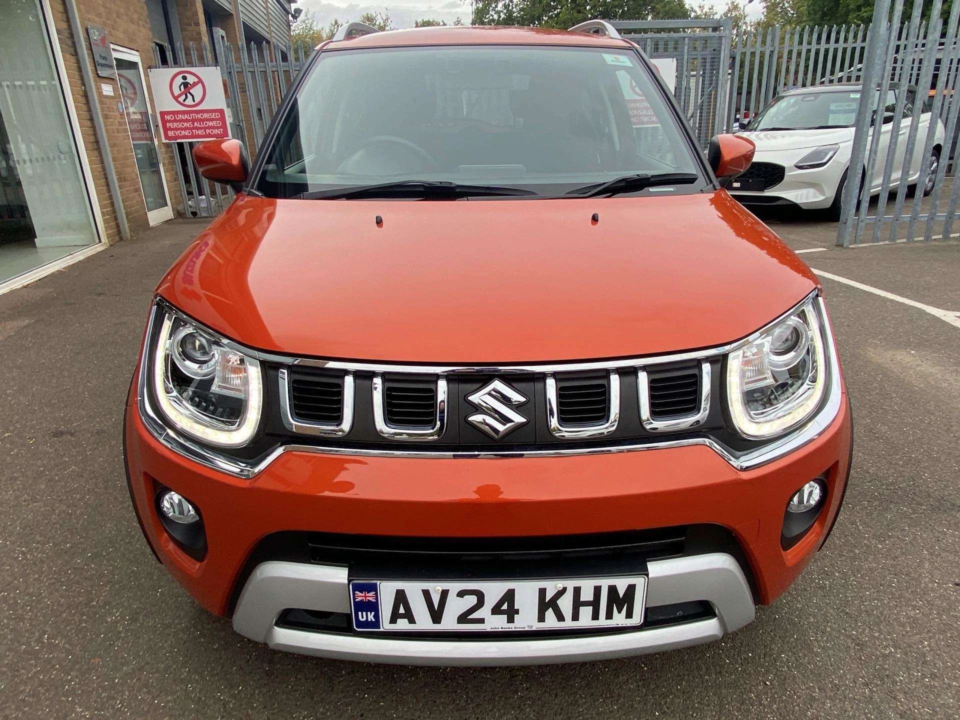 Vehicle image 4