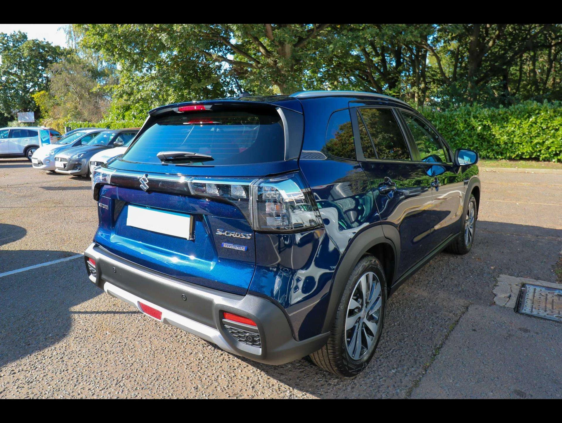Vehicle image 6