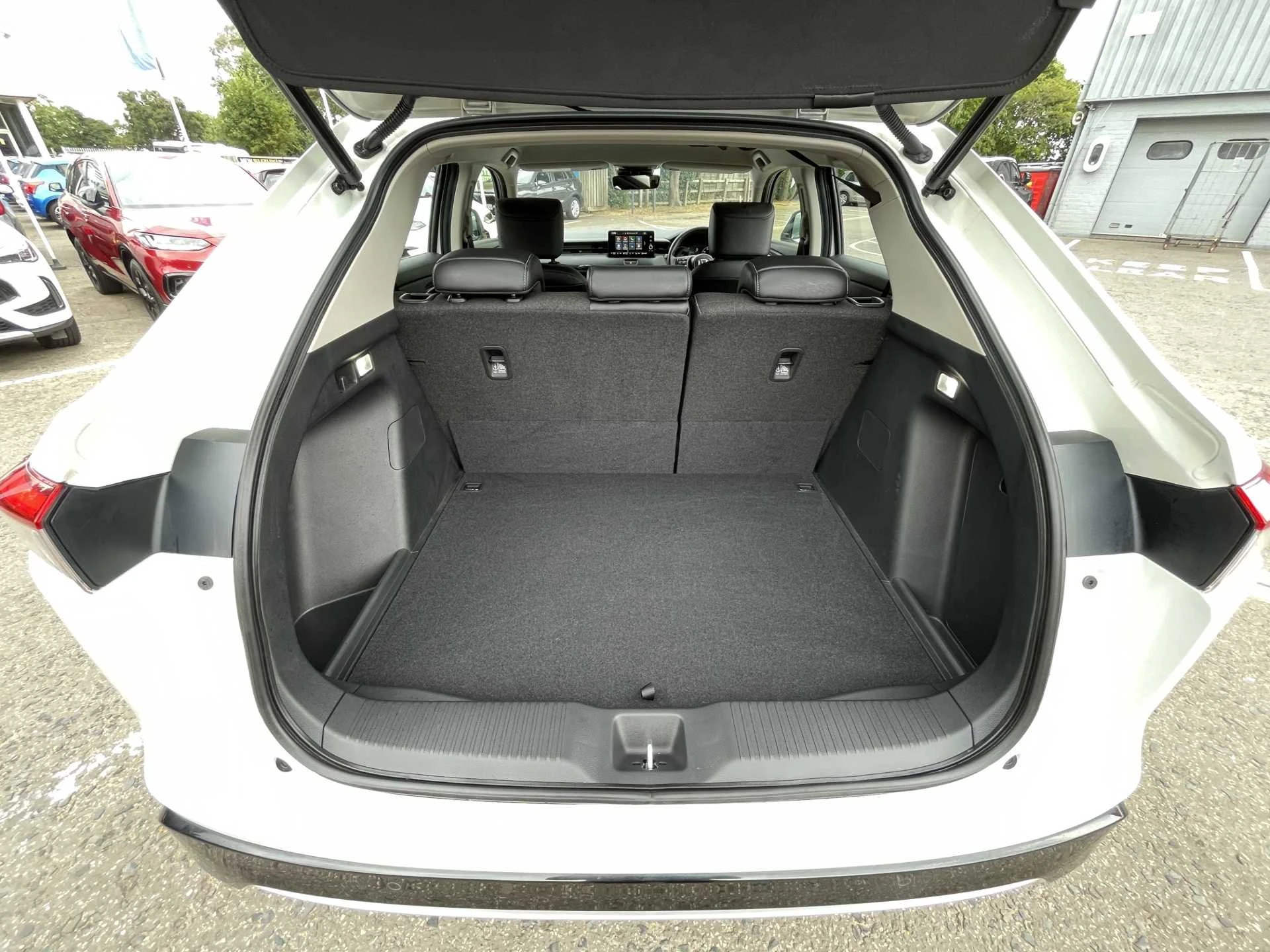 Vehicle image 6