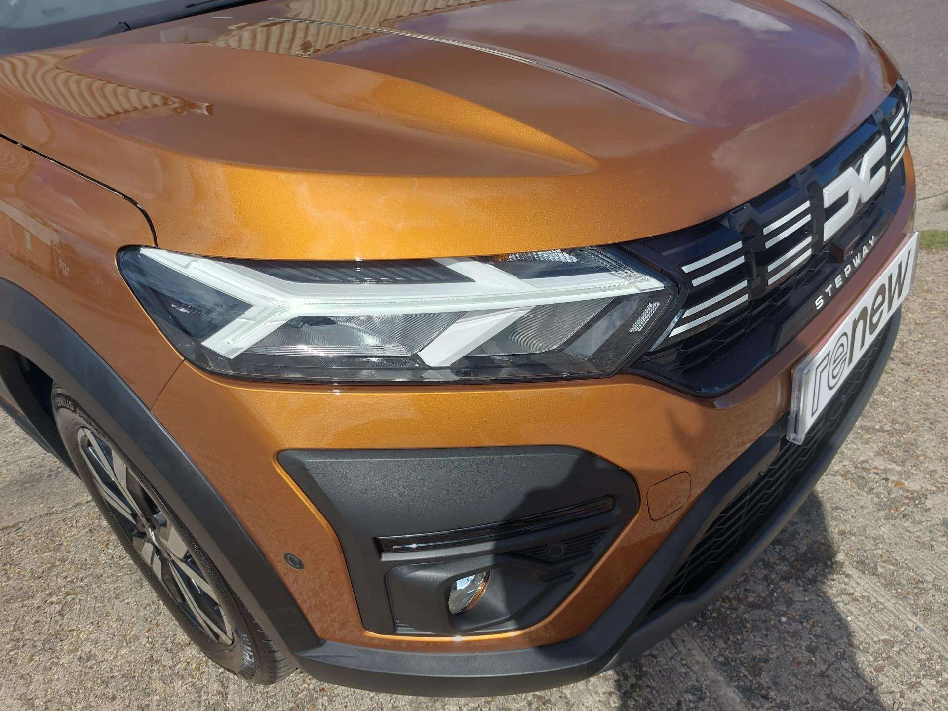 Vehicle image 7