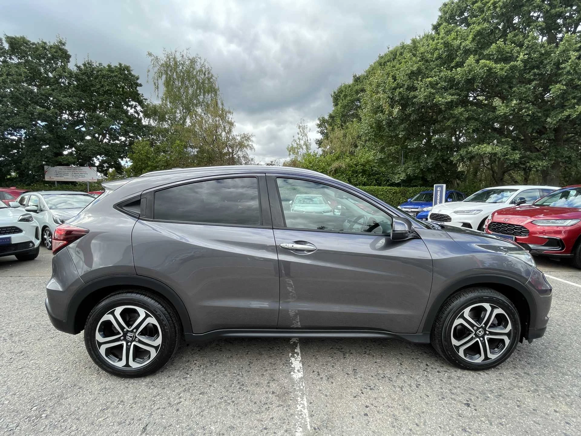 Vehicle image 5
