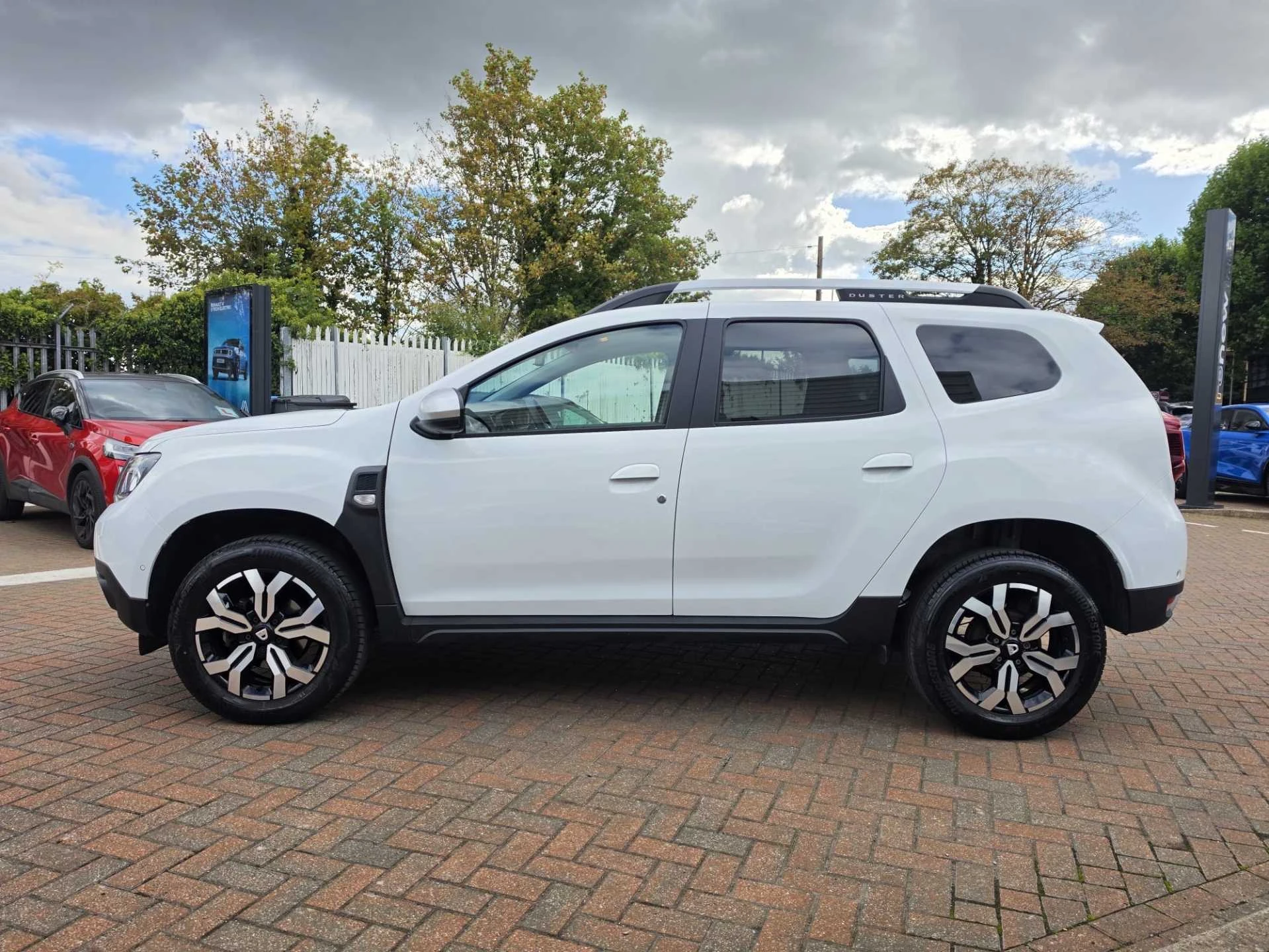 Vehicle image 7