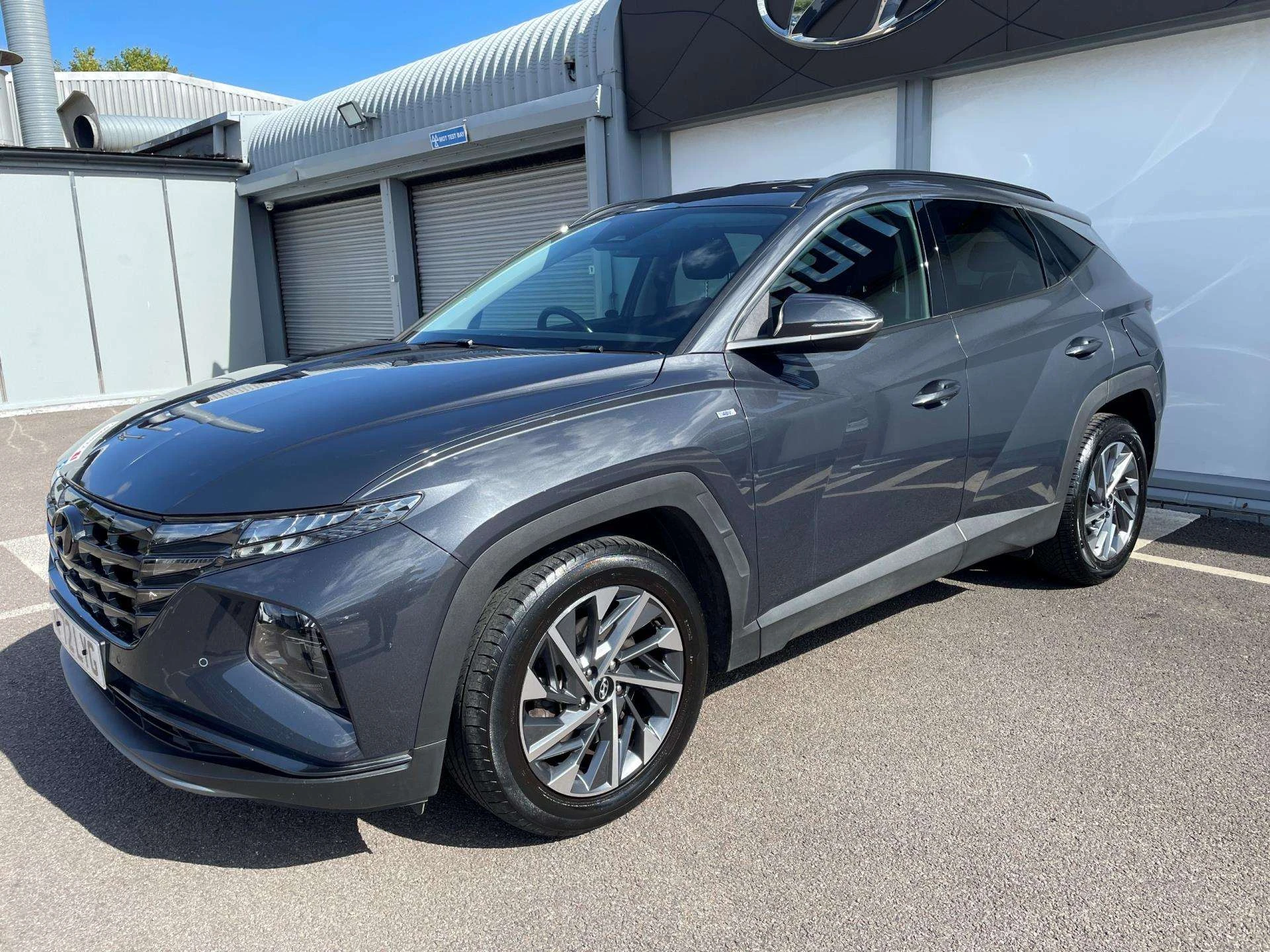 Vehicle image 6