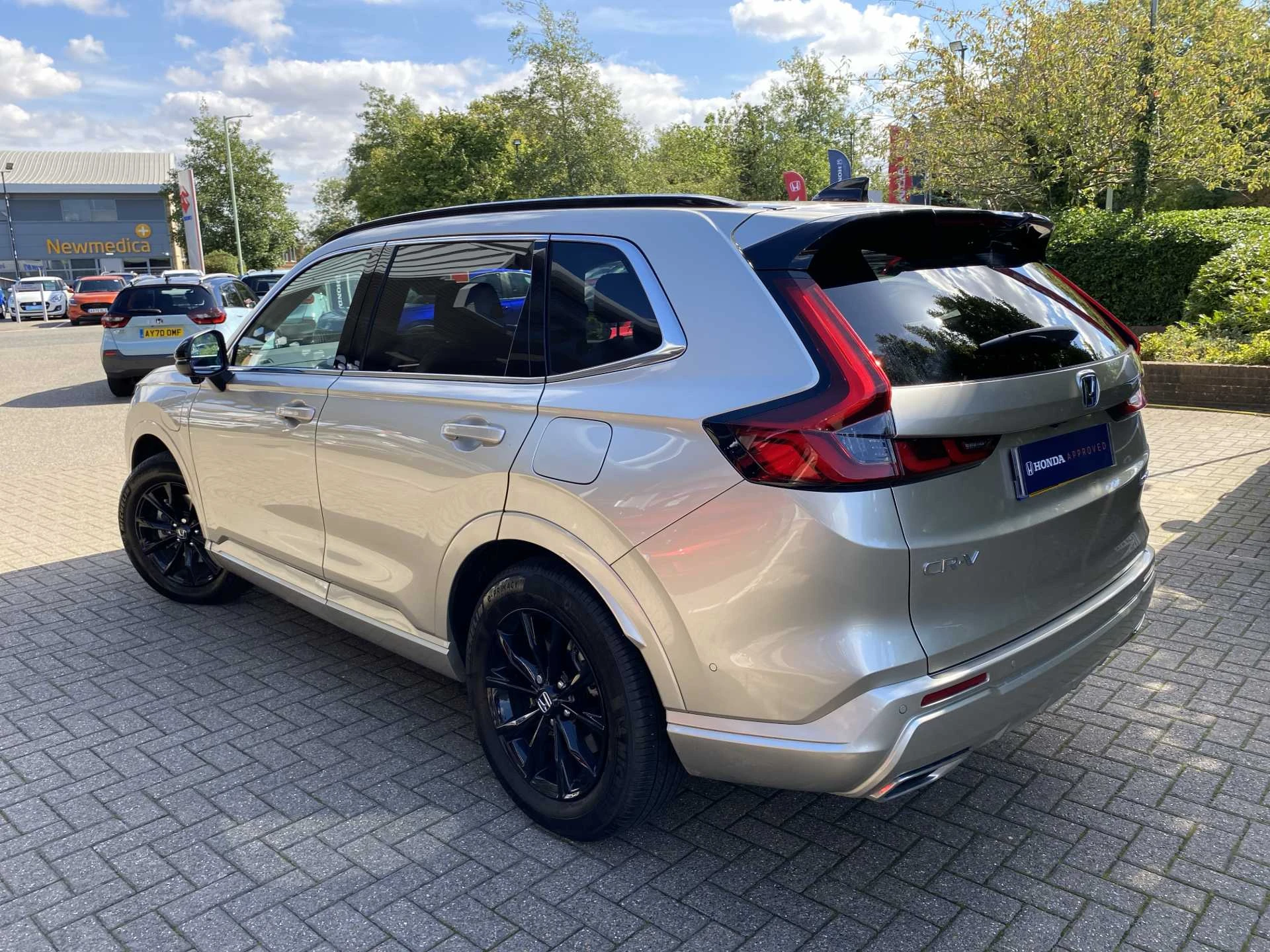 Vehicle image 5