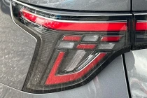 Vehicle Thumbnail 24