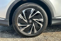 Vehicle Thumbnail 5