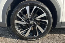 Vehicle Thumbnail 17