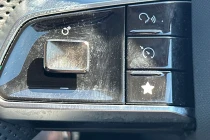 Vehicle Thumbnail 32