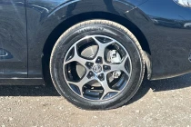 Vehicle Thumbnail 9