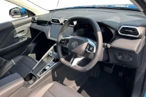 Vehicle Thumbnail 8
