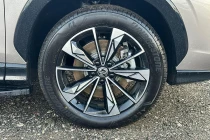 Vehicle Thumbnail 14