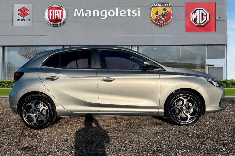 Vehicle Image - 3