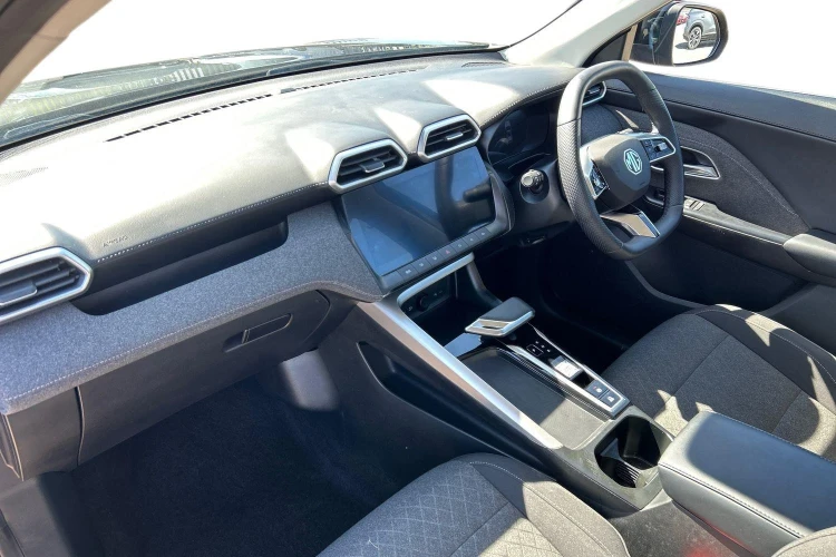 Vehicle Image - 3