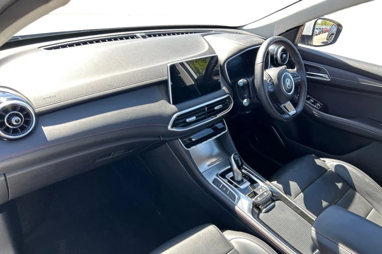 Vehicle Image - 2
