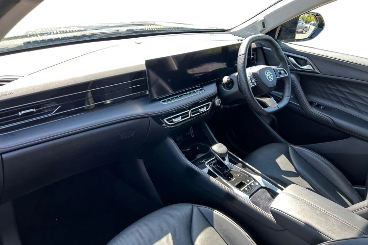 Vehicle Image - 3