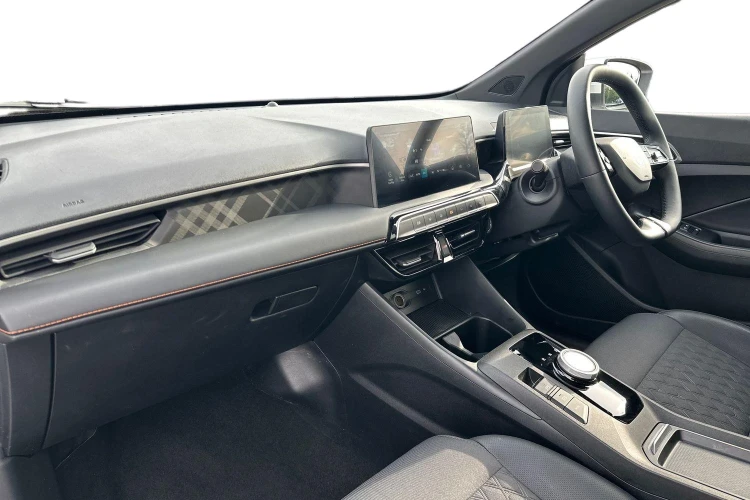 Vehicle Image - 3