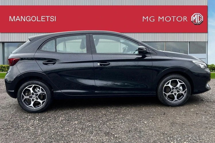 Vehicle Image - 3