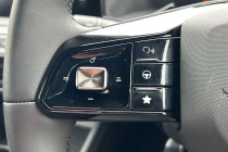 Vehicle Thumbnail 16