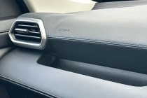 Vehicle Thumbnail 14