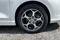 Vehicle Thumbnail 17