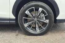 Vehicle Thumbnail 16