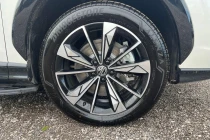 Vehicle Thumbnail 16