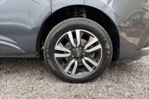 Vehicle Thumbnail 6