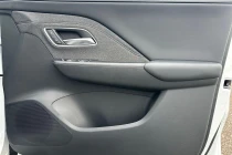 Vehicle Thumbnail 16
