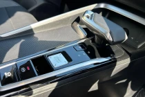 Vehicle Thumbnail 30