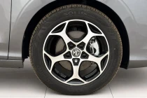 Vehicle Thumbnail 7