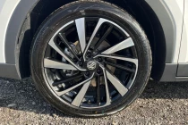 Vehicle Thumbnail 17