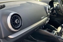 Vehicle Thumbnail 25