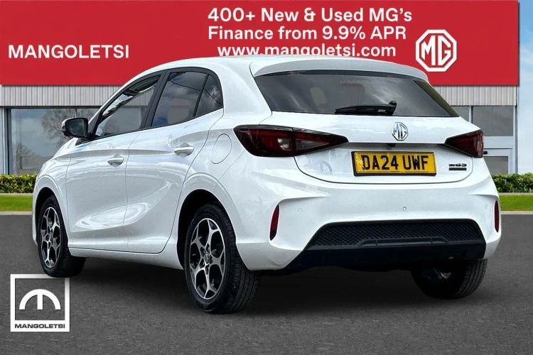 Vehicle Image - 3