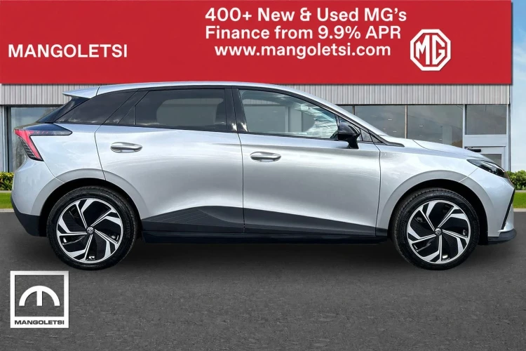 Vehicle Image - 3