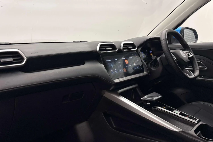 Vehicle Image - 3