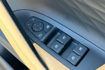 Vehicle Thumbnail 10
