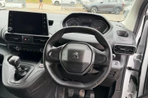 Vehicle Thumbnail 15