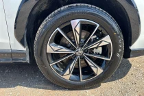 Vehicle Thumbnail 20
