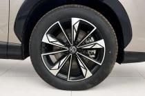 Vehicle Thumbnail 7