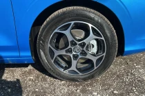 Vehicle Thumbnail 10