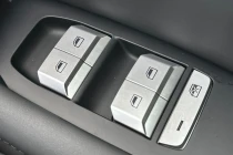 Vehicle Thumbnail 12