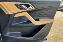 Vehicle Thumbnail 16