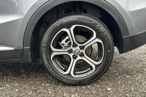 Vehicle Thumbnail 16