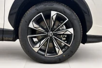 Vehicle Thumbnail 7