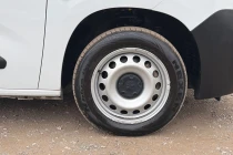 Vehicle Thumbnail 5