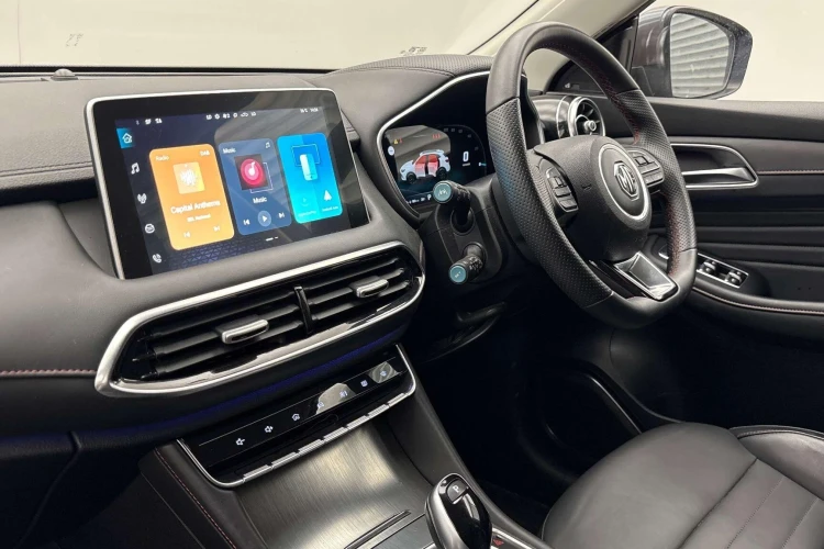 Vehicle Image - 3